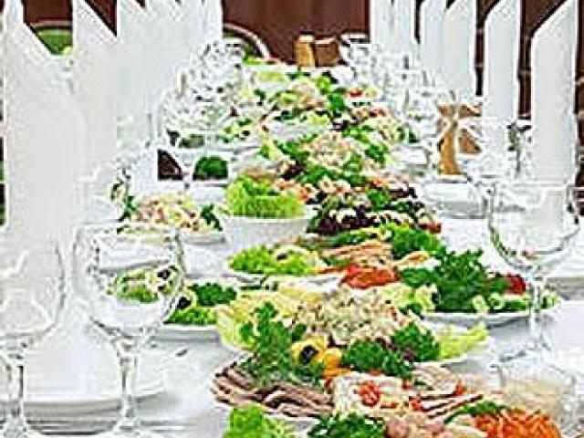Maistas Vestuvėms, Šventinis stalas