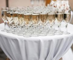 Šampano staliukas ir aptarnavimas po ceremonijos