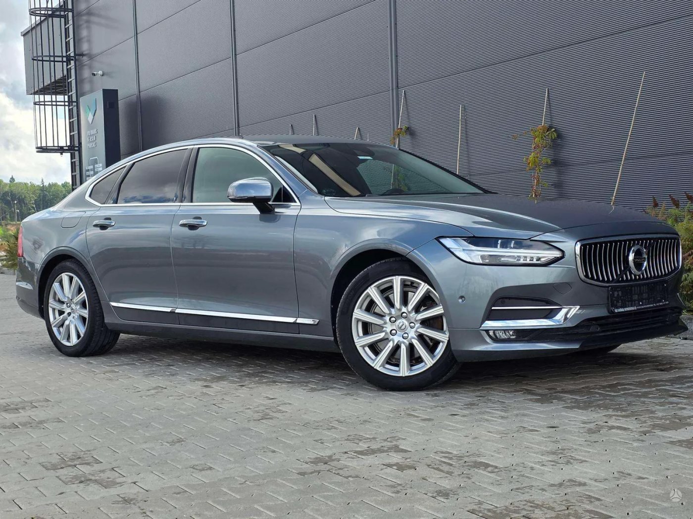 Volvo S90 2018 m. dyzelinas AWD su garantija – nuotrauka 1